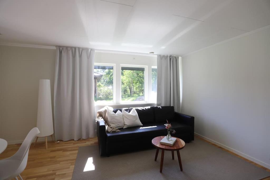 Nyrenoverad Laegenhet Med Perfekt Laege Naera Elmia Huskvarna Exterior foto